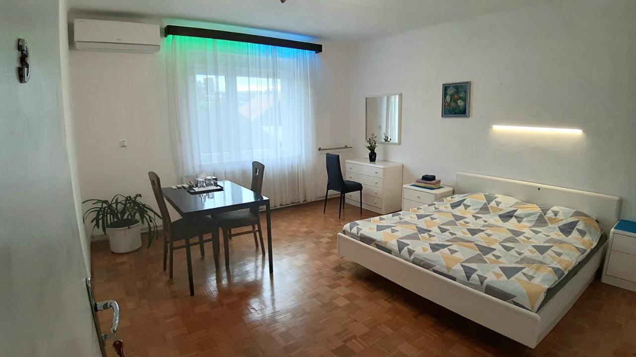 Roomserv Liubliana Exterior foto